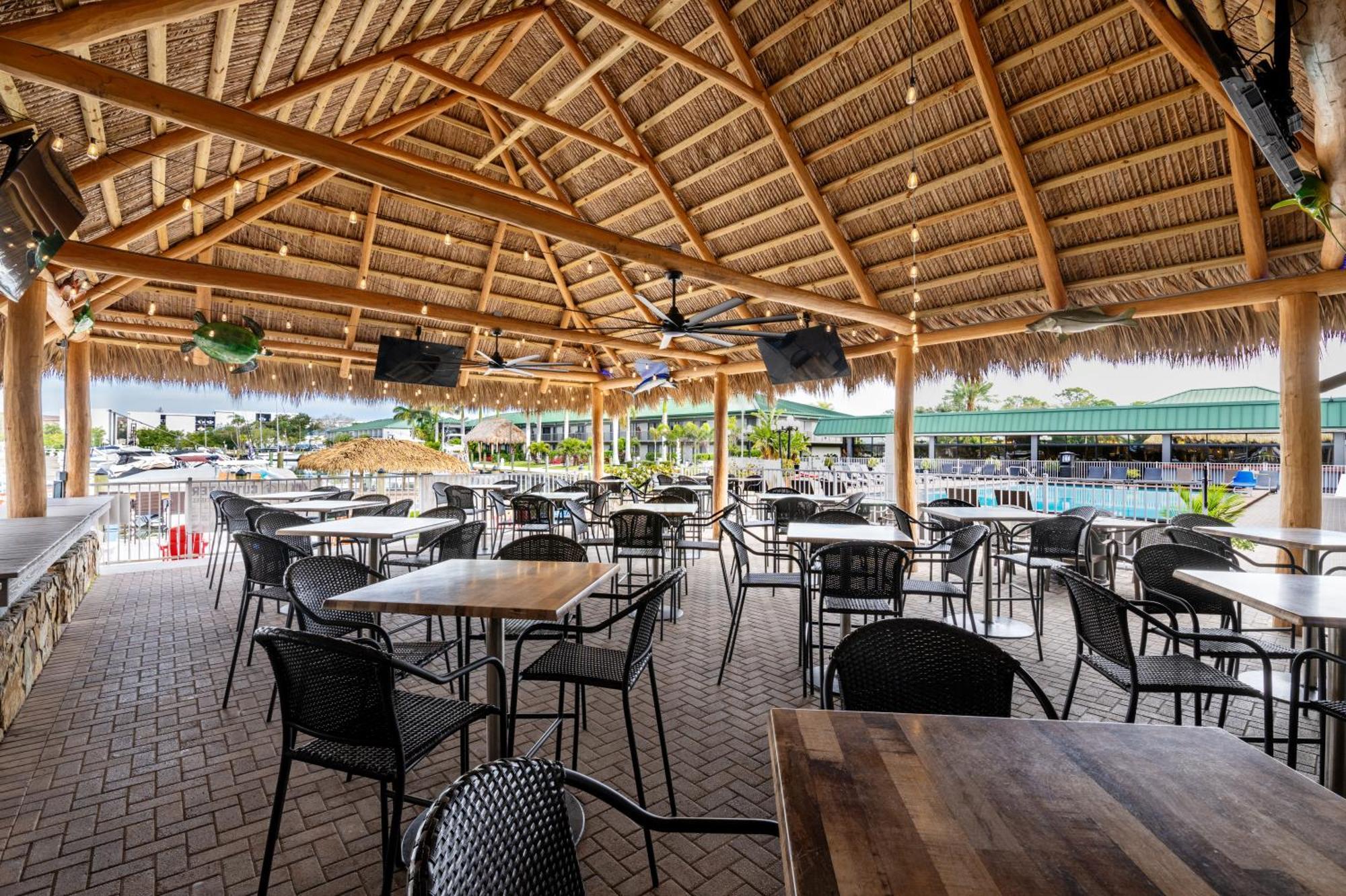 Ramada By Wyndham Sarasota Waterfront Hotel Exterior photo